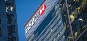 Read more about the article UAE Central Bank Partners with HSBC, Local Banks to Explore AI in Finance